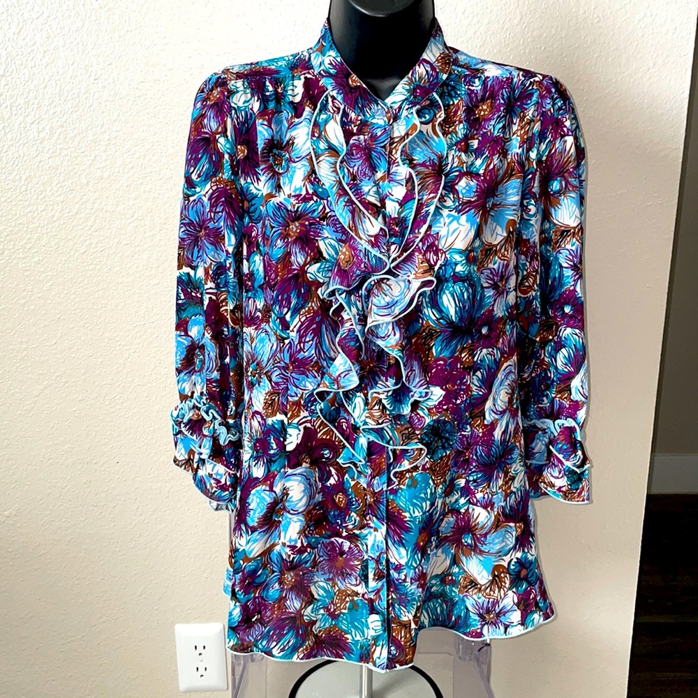Piano long sleeve shirt size small